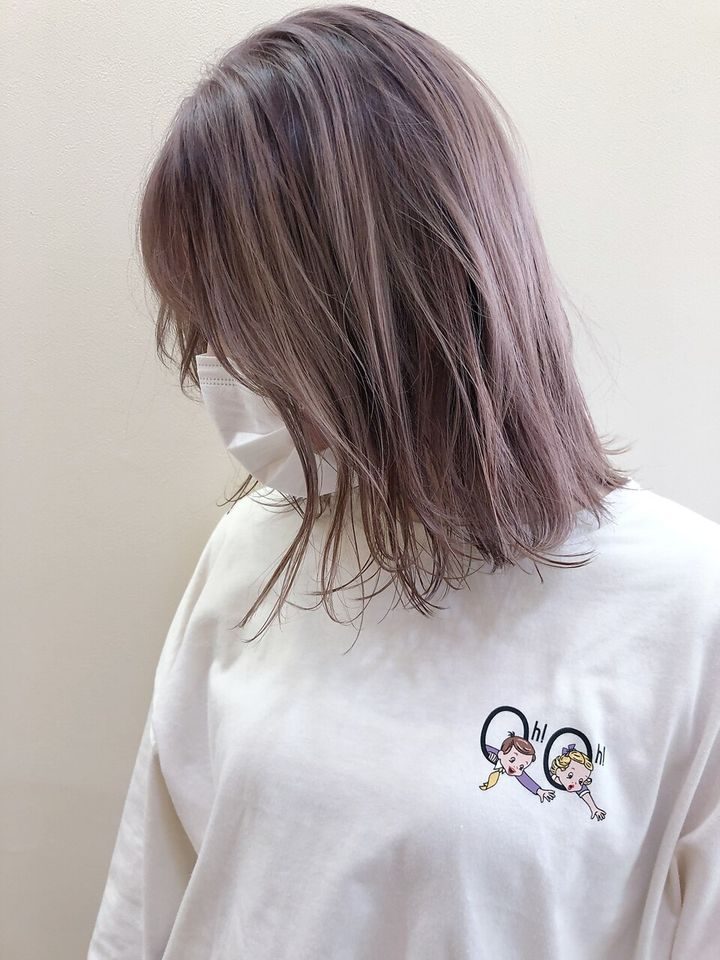 ペールピンクベージュ