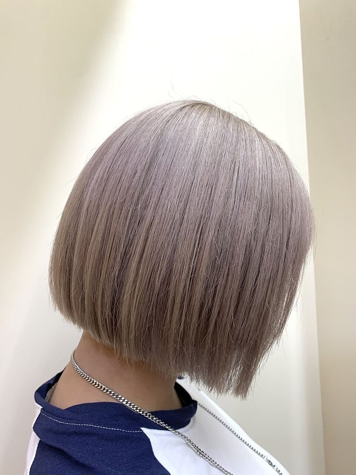 ペールグレージュ