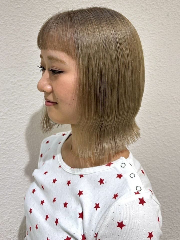 明るいベージュ・ミディアム